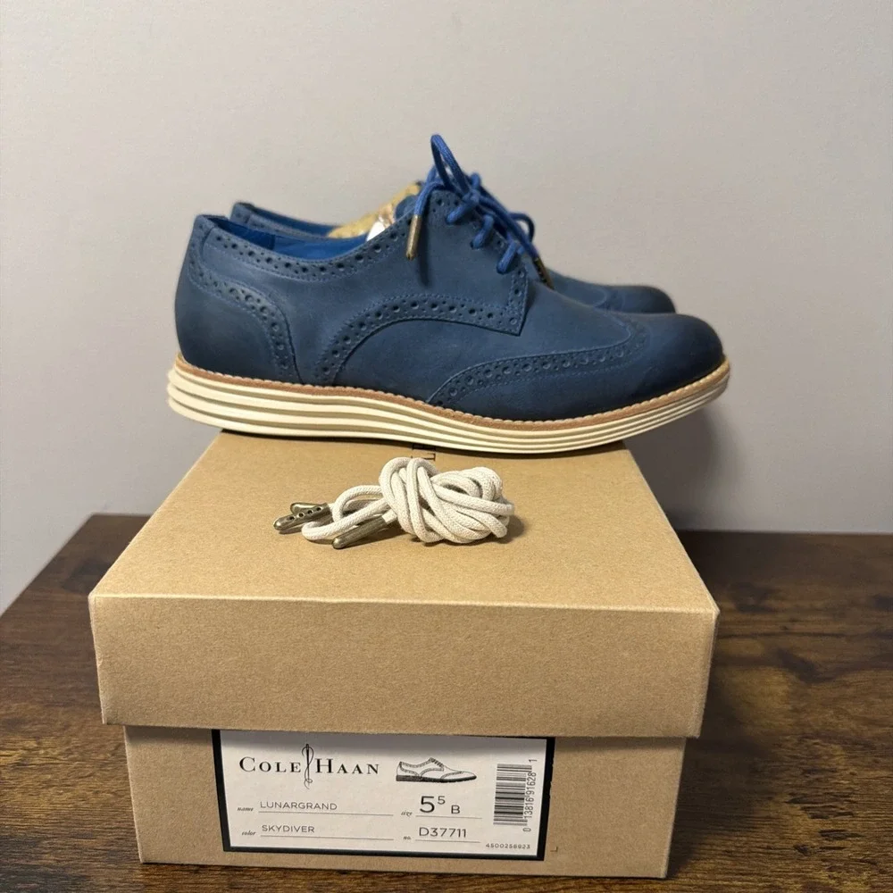NEW Cole Haan LunarGrand Wingtip Oxford Flats Sz 5.5B, D37711 Skydiver Blue